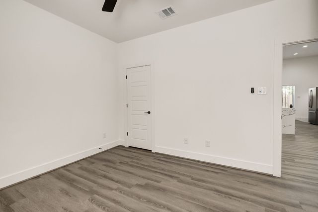 2618 Carpenter Avenue, Dallas, TX 75215