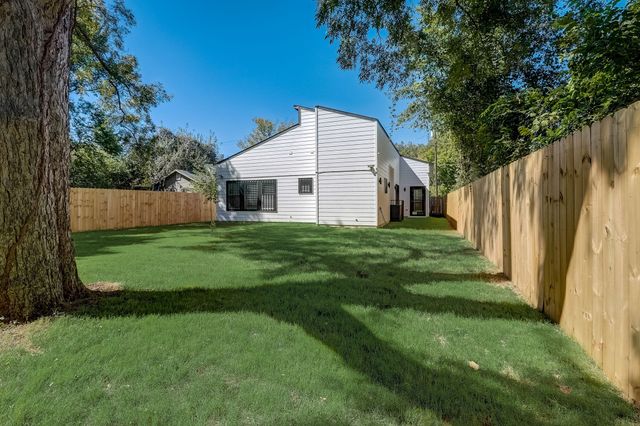2618 Carpenter Avenue, Dallas, TX 75215