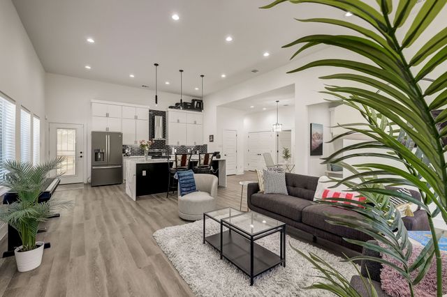 2618 Carpenter Avenue, Dallas, TX 75215