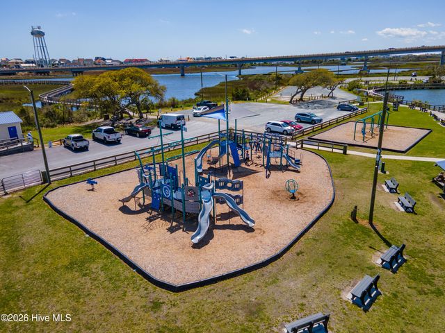 1 Diamond Point Court, Holly Ridge, NC 28445