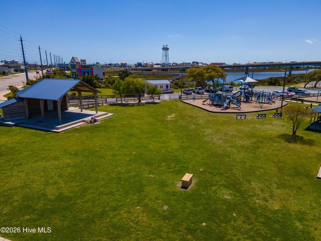 1 Diamond Point Court, Holly Ridge, NC 28445