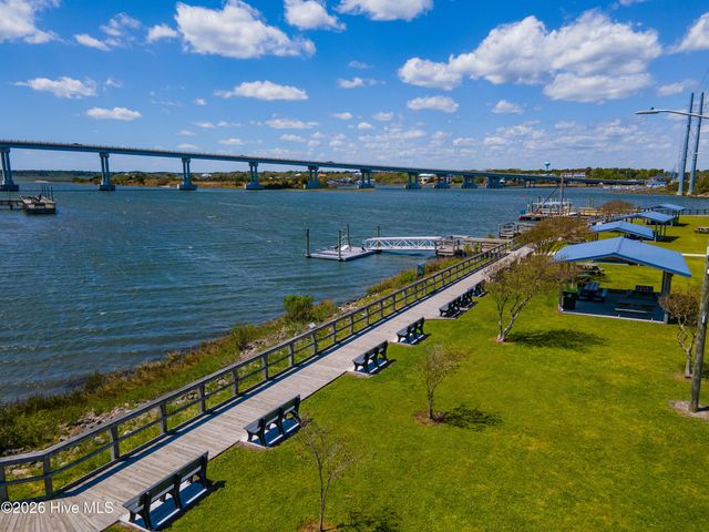 1 Diamond Point Court, Holly Ridge, NC 28445