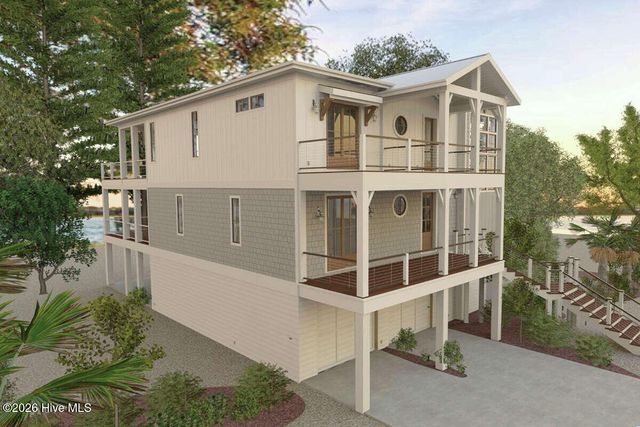 1 Diamond Point Court, Holly Ridge, NC 28445