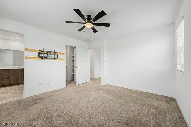 1880 Arcadian King Sun Street, Las Vegas, NV 89106