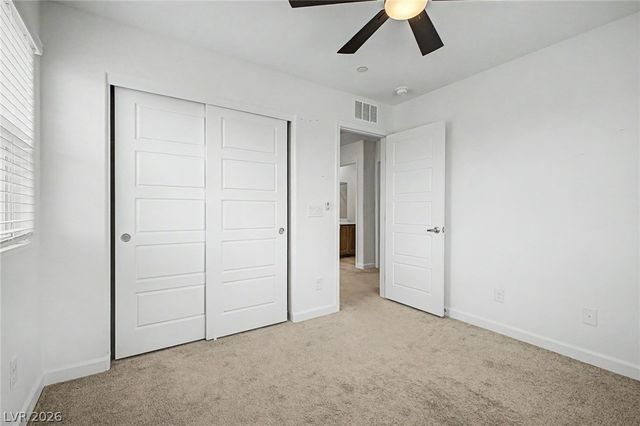 1880 Arcadian King Sun Street, Las Vegas, NV 89106