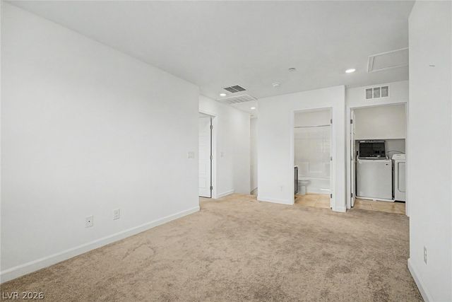 1880 Arcadian King Sun Street, Las Vegas, NV 89106