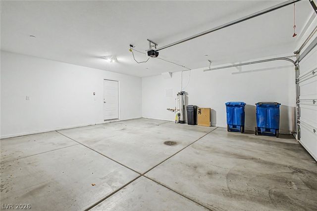 1880 Arcadian King Sun Street, Las Vegas, NV 89106