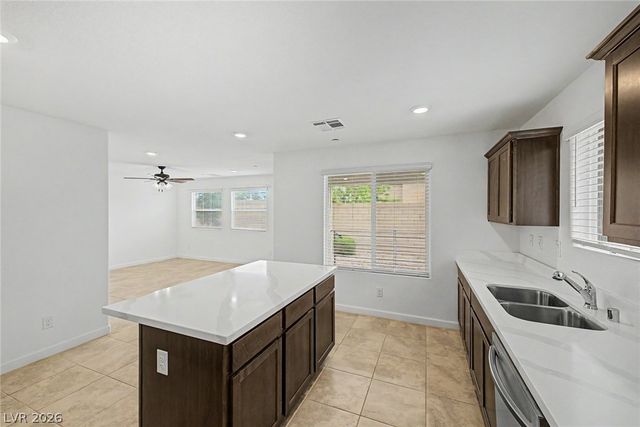 1880 Arcadian King Sun Street, Las Vegas, NV 89106