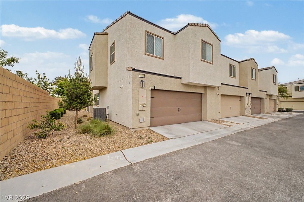 1880 Arcadian King Sun Street, Las Vegas, NV 89106 — photo 4