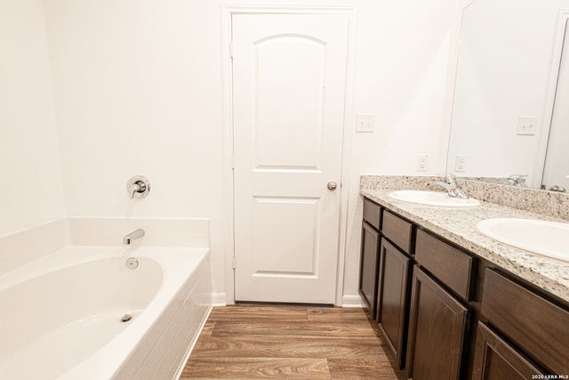 3951 Trail De Paris, New Braunfels, TX 78132