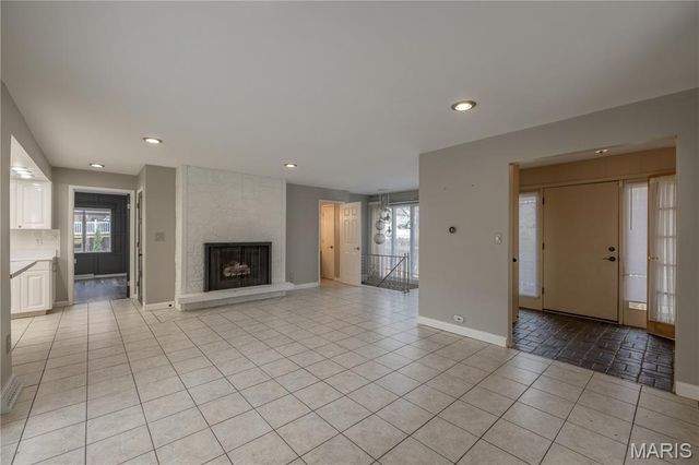 149 Rue Grand Drive, Lake St Louis, MO 63367