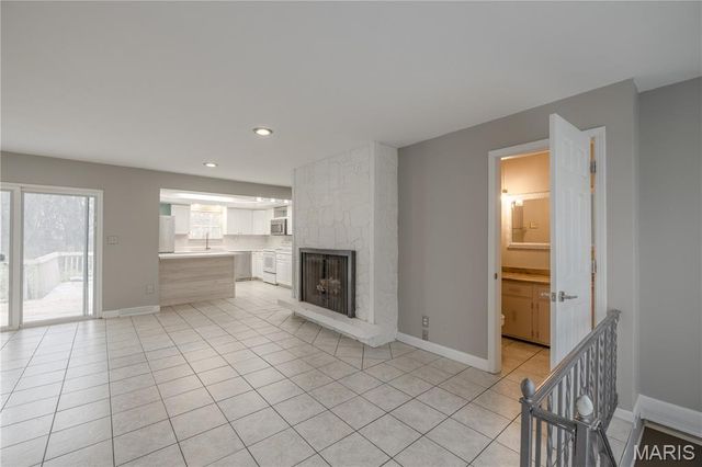 149 Rue Grand Drive, Lake St Louis, MO 63367