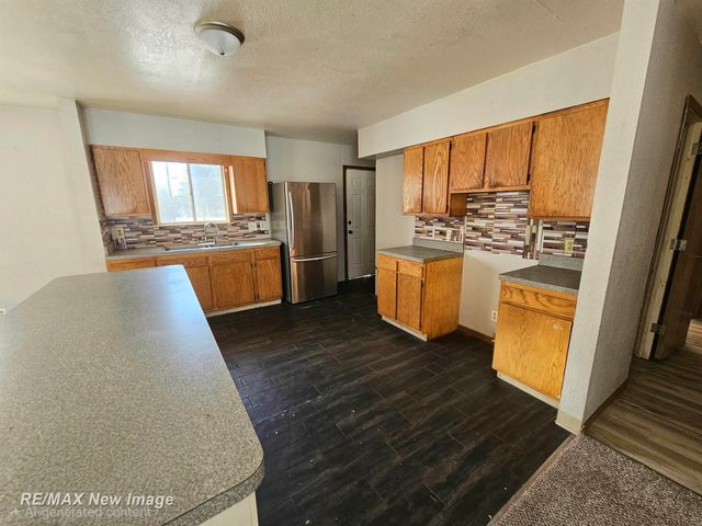 7 Weymouth Court, Saginaw, MI 48601