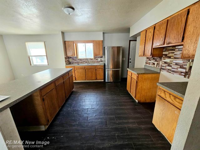 7 Weymouth Court, Saginaw, MI 48601