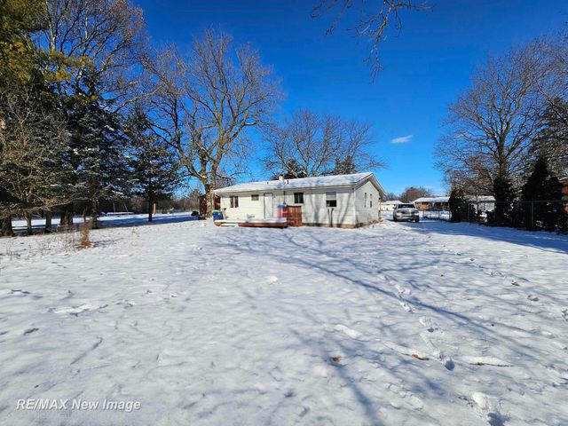 7 Weymouth Court, Saginaw, MI 48601