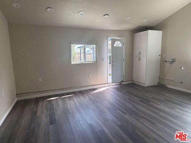 11026 Gerald Avenue, Los Angeles, CA 91344