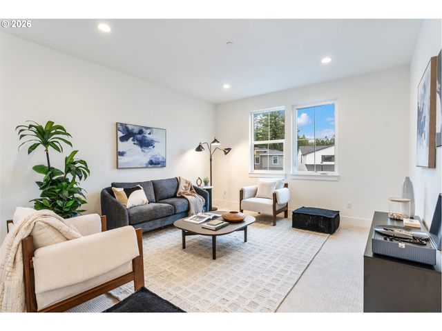 4768 N ADAMS St, Camas, WA 98607