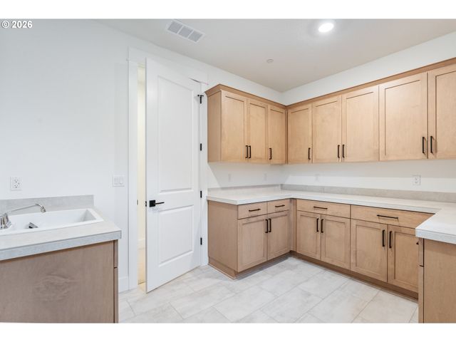 4768 N ADAMS St, Camas, WA 98607