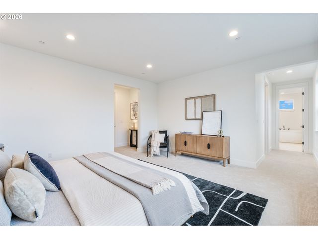 4768 N ADAMS St, Camas, WA 98607