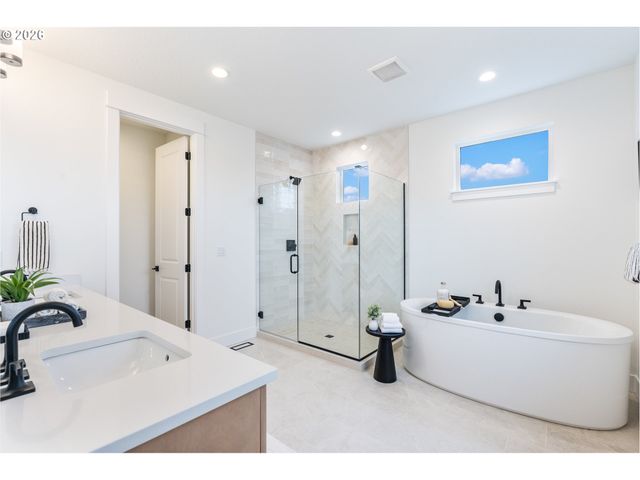 4768 N ADAMS St, Camas, WA 98607