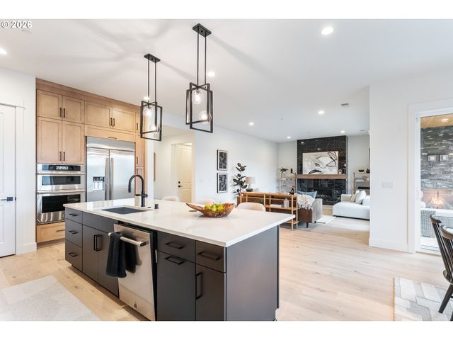 4768 N ADAMS St, Camas, WA 98607