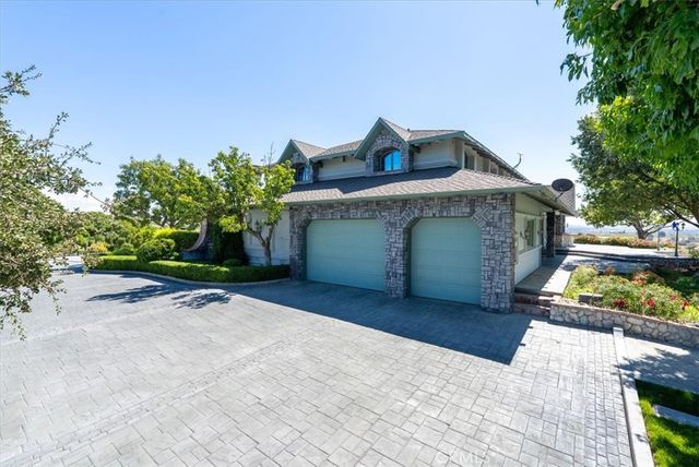 8283 Cross Canyons Road, San Miguel, CA 93451