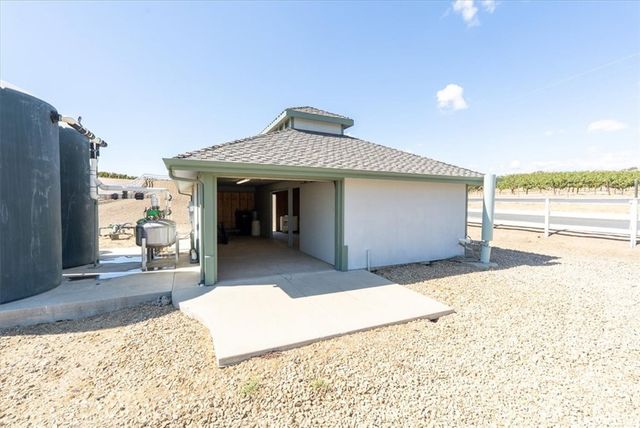 8283 Cross Canyons Road, San Miguel, CA 93451