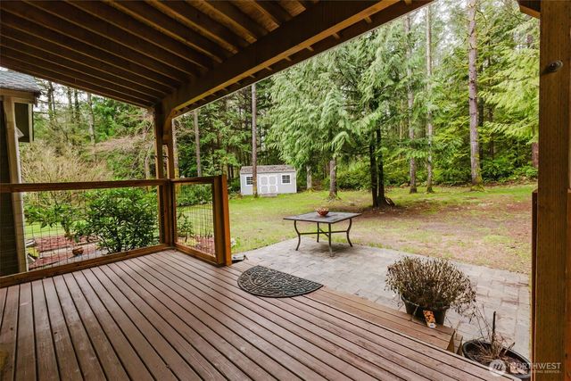 20265 Robin Lane NE, Suquamish, WA 98392