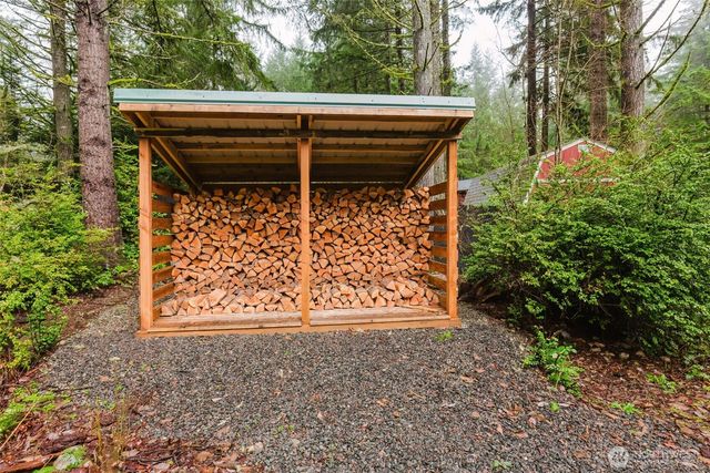 20265 Robin Lane NE, Suquamish, WA 98392