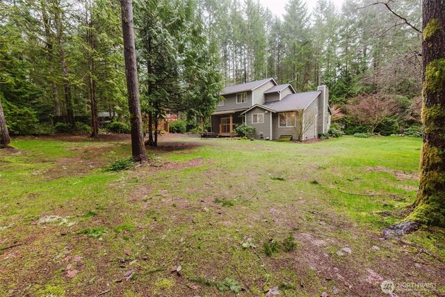 20265 Robin Lane NE, Suquamish, WA 98392