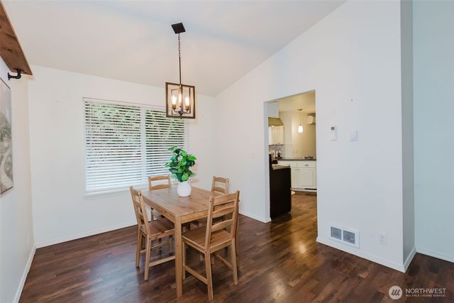 20265 Robin Lane NE, Suquamish, WA 98392