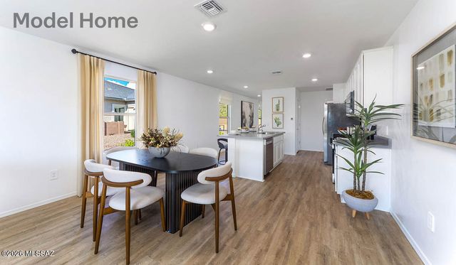 772 W Calle Lupa, Sahuarita, AZ 85629