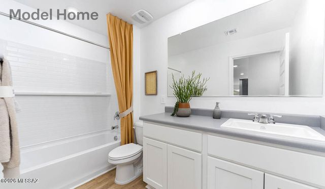 772 W Calle Lupa, Sahuarita, AZ 85629