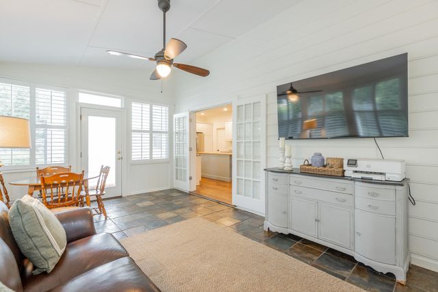 3623 Gentry Station Drive, Signal Mountain, TN 37377