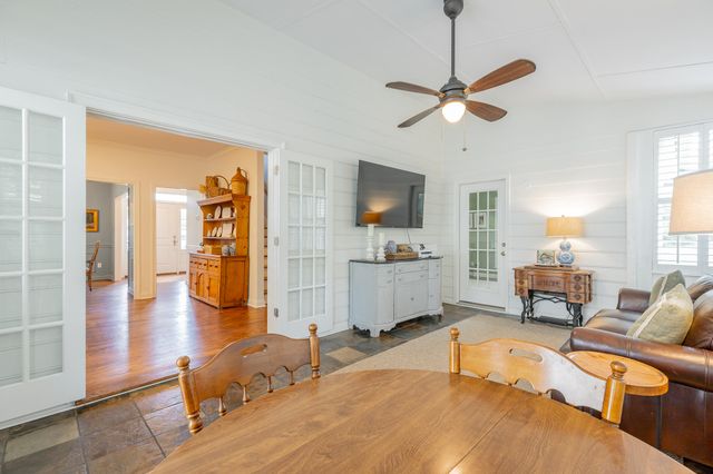 3623 Gentry Station Drive, Signal Mountain, TN 37377