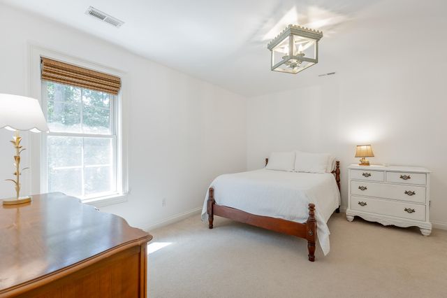 3623 Gentry Station Drive, Signal Mountain, TN 37377
