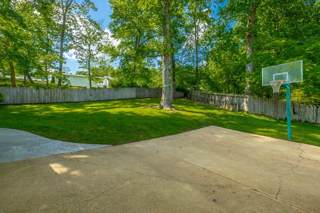 3623 Gentry Station Drive, Signal Mountain, TN 37377