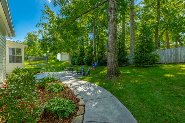 3623 Gentry Station Drive, Signal Mountain, TN 37377