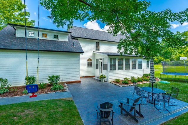 3623 Gentry Station Drive, Signal Mountain, TN 37377