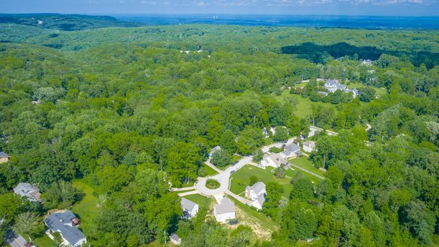 3623 Gentry Station Drive, Signal Mountain, TN 37377