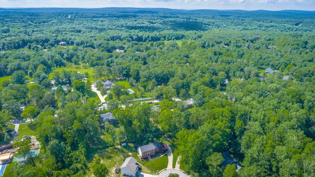 3623 Gentry Station Drive, Signal Mountain, TN 37377