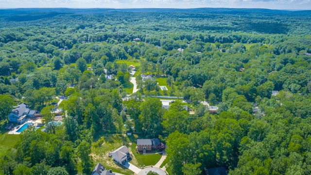 3623 Gentry Station Drive, Signal Mountain, TN 37377