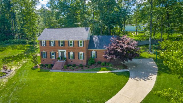 3623 Gentry Station Drive, Signal Mountain, TN 37377