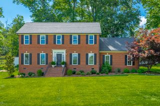 3623 Gentry Station Drive, Signal Mountain, TN 37377