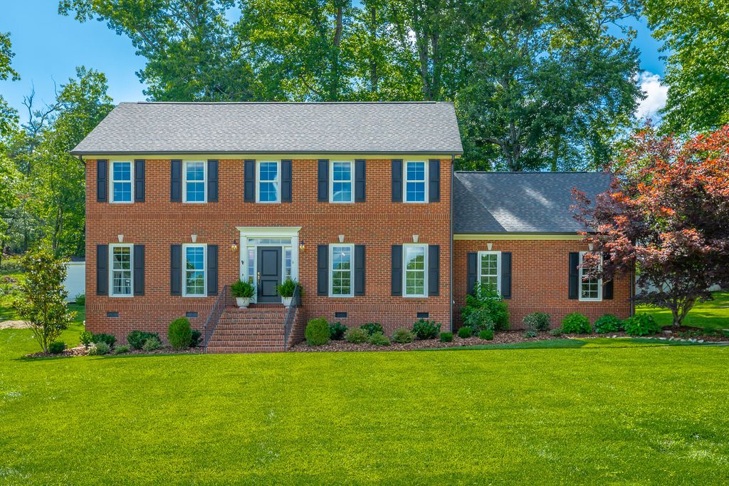 3623 Gentry Station Drive, Signal Mountain, TN 37377