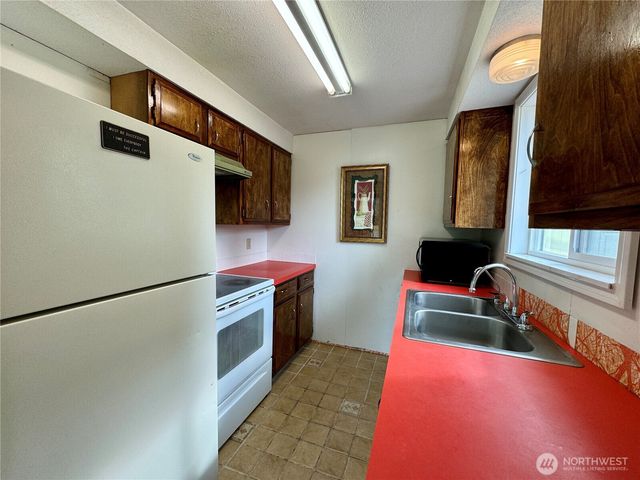 111 Vela Street SW, Ocean Shores, WA 98569