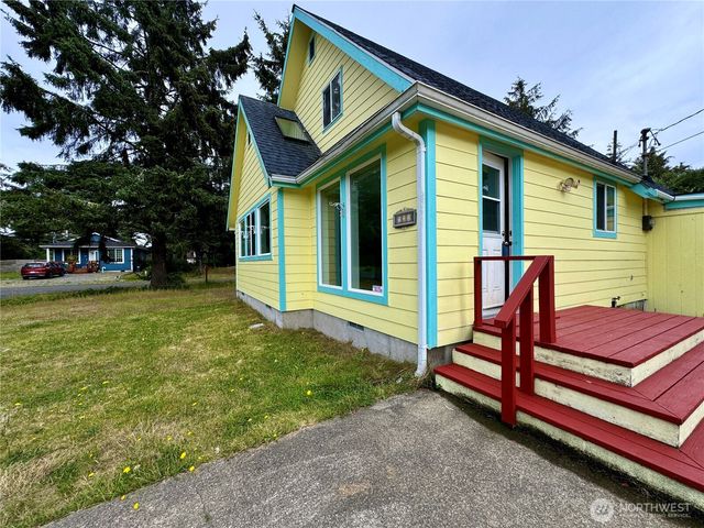 111 Vela Street SW, Ocean Shores, WA 98569
