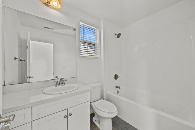 693 Nile River Drive, Oxnard, CA 93036