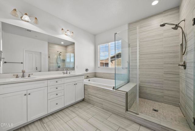 693 Nile River Drive, Oxnard, CA 93036