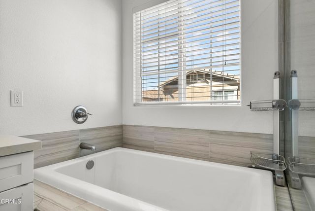 693 Nile River Drive, Oxnard, CA 93036